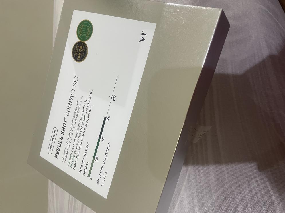 VT Cosmetics Reedle Shot Set: Brighten & Moisturize