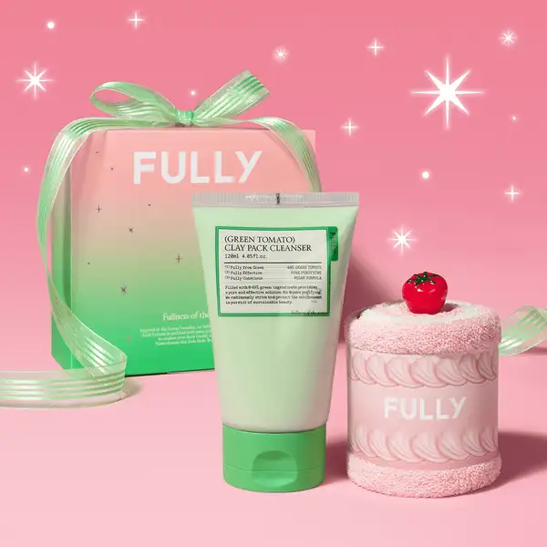 Green Tomato Clay Pack Cleanser 120ml + Towel Gift Set