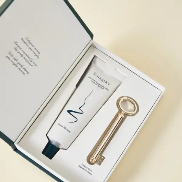 Perfumed Hand Cream And Squeezer Set (Sweet Moment)