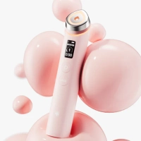 [MEDICUBE] Гаджет для домашнего ухода за кожей 6-в-1 в розовом цвете AGE-R Booster Pro 1шт. (+ колпачок в подарок)