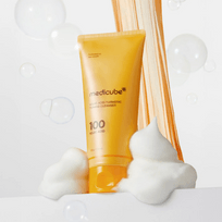 [MEDICUBE] Очищающая пенка для ровного тона Kojic Turmeric Toning Cleanser 120гр