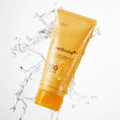 [MEDICUBE] Очищающая пенка для ровного тона Kojic Turmeric Toning Cleanser 120гр