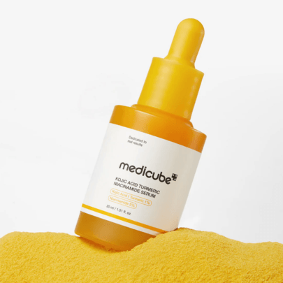 [MEDICUBE] ★1+1★  Сыворотка с ниацинамидом для ровного тона Kojic Acid Turmeric Niacinamide Serum 30мл