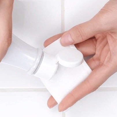 [Skinfood] *Renewal* Средство для снятия макияжа с глаз и губ Milk Shake Point Makeup Remover 160мл