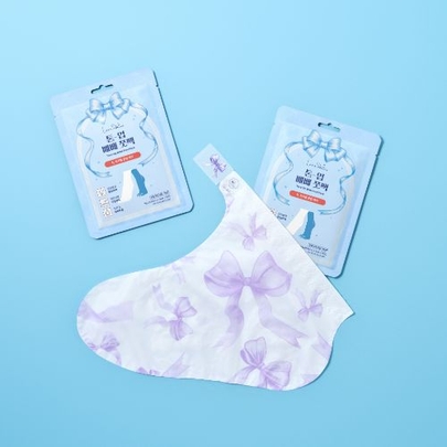 [GLOW the SKIN] Тон-ап маски для ног Tone-Up Bebe Foot Pack (4 шт.)
